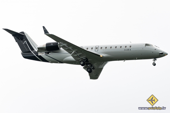 Bombardier Challenger 850 (CRJ-200SE/CL-600-2B19)